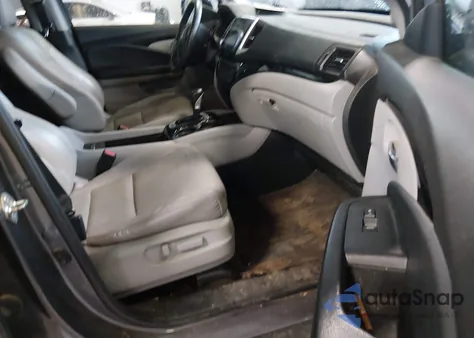 2019 Honda Ridgeline Rtl-E z USA, uszkodzony, nr VIN 5FPYK3F77KB020874